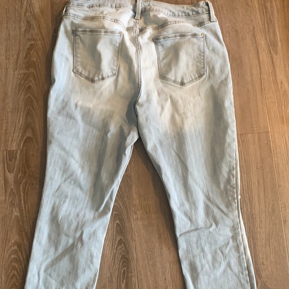 Jeans - Picture 4 of 4